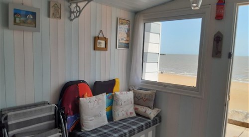 A 137, Southcliff, Walton on the Naze 3