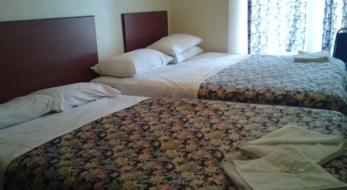 Regency Court Hotel, Earl's Court, London 2