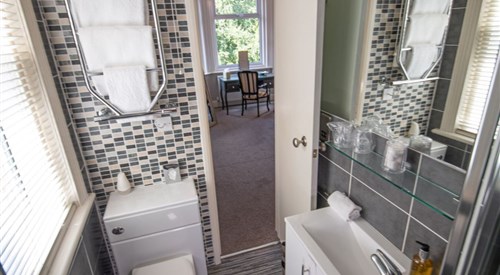 Amarillo, Bournemouth 4