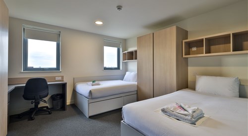 Woodward Buildings, Acton, London 4