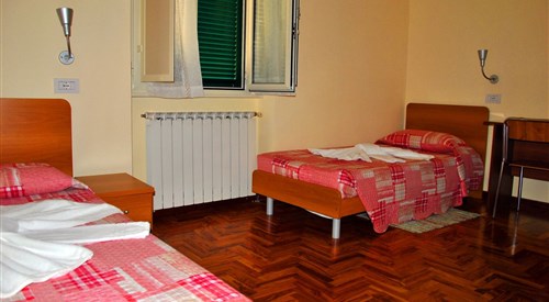 Casa per ferie Rosaz, Rome 3