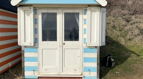 Barton-on-Sea Beach Hut No. A8 4