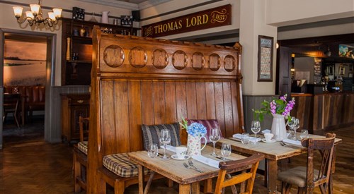 The Thomas Lord, Nr Petersfield