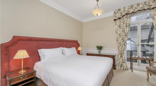 10 Curzon Street, Mayfair 4