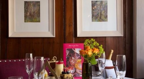 The Feathers Hotel, Woodstock 1