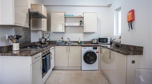 Apartment 11 Astor House, Torquay 4