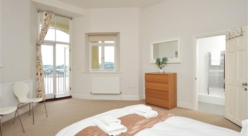 Apartment No 14 Astor House, Torquay 3