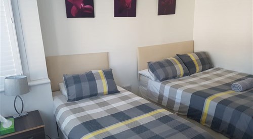 Apple House Guesthouse Wembley, Queensbury 1