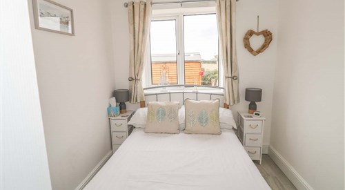 Hegarty's Cottage at Trevarrian Lodge, Tregurrian 4