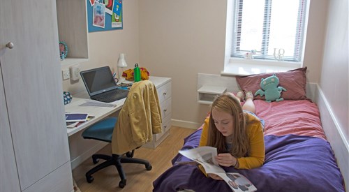 Middle Mill Hall, Kingston, London 4