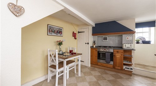 Yellow Rose Cottage, Dorchester 1