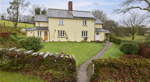 2 Lower Spire, Withypool