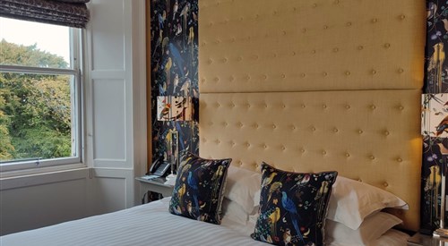 24 Royal Terrace Hotel