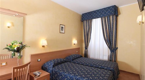 Casa Francesca Romana, Rome 3