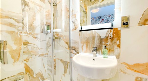 Ashfield Altrincham 3