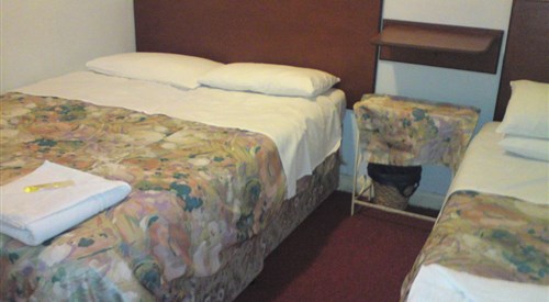 Regency Court Hotel, Earl's Court, London 1