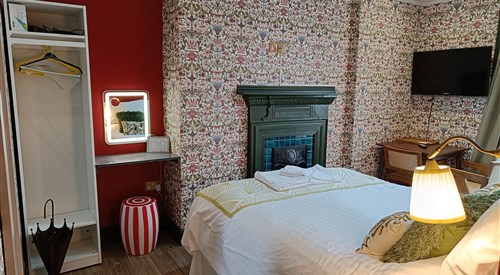 Rooms On The , Cheltenham  England 1