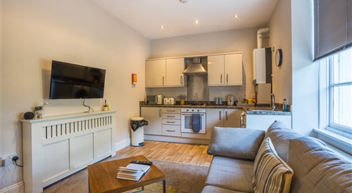 Apartment 5 Astor House, Torquay 4