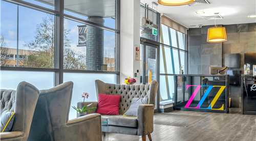 Roomzzz Leeds City West 4