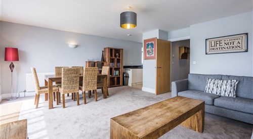 Apartment No 6 Astor House, Torquay 2