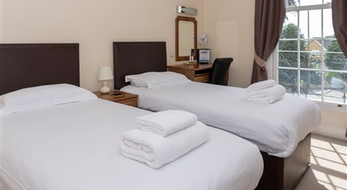 The Lawns Guest House, Retford 2