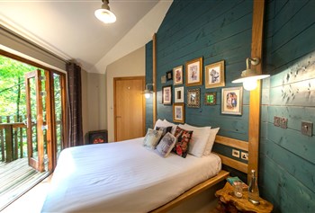 Treehouse Breaks at Forest Holidays, Forest of Dean photo 4