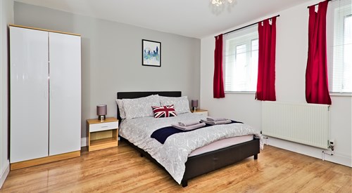 Harlinger Lodge, Charlton 3