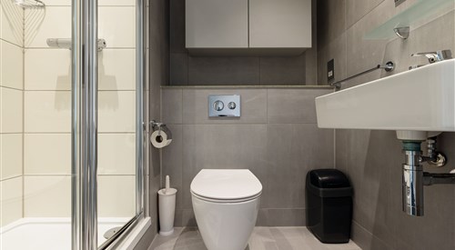 Kemp Porter, Acton, London 2