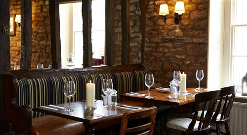 Hunters Hall Inn, Tetbury 3