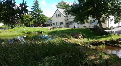 Llwyn Onn Guest House, Capel Garmon 2