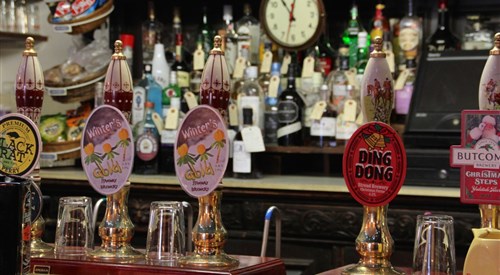 Crown and Trumpet Inn, Broadway 1