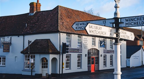 The White Hart, Overton 1