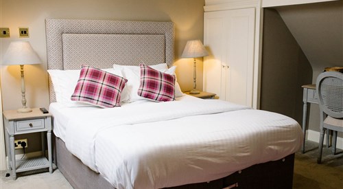 Prince of Wales - Townhouse, Hammersmith and Fulham 2