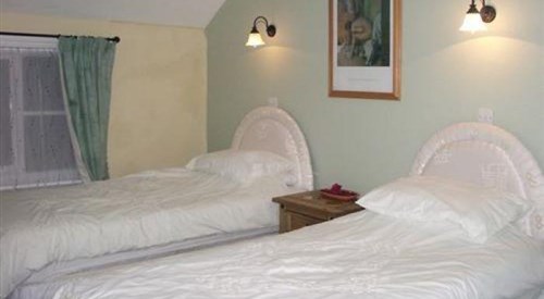 The George Hotel, Newent 1