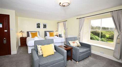 Lovelady Shield Hotel 3