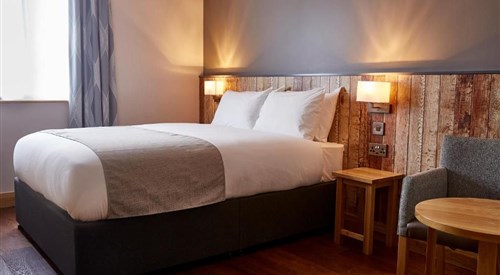 The Churchill, Bassett 1