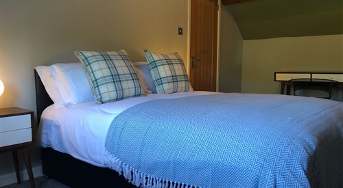 Old Fleece Apartments, Stroud 4