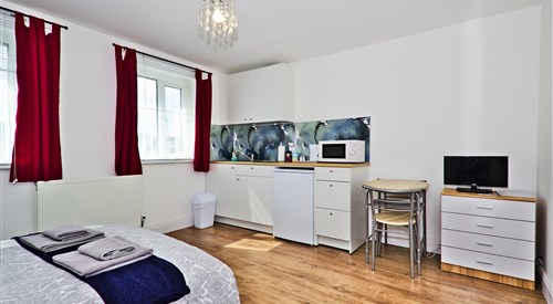 Harlinger Lodge, Charlton 1