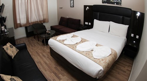 Ascot Hyde Park Hotel, London 4