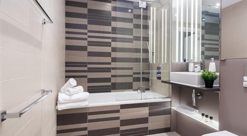 Avant-Garde Serviced Apartment, London 4