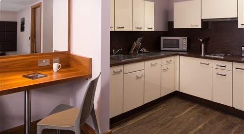 Roomzzz Leeds City 3