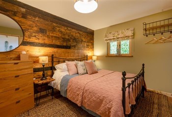 The Cabins at Woodland Chase photo 4