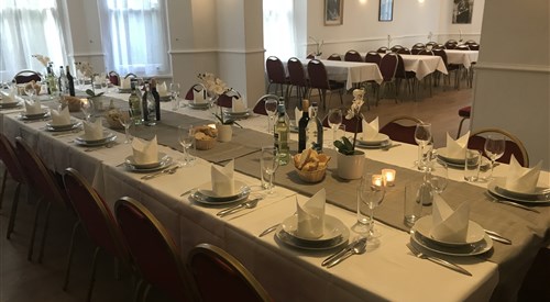 Ravna Gora, Notting Hill 3