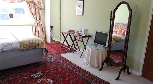 UPTHEDOWNS B&B, Sevenoaks 4