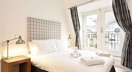 Lovat Lane Apartments, London 4