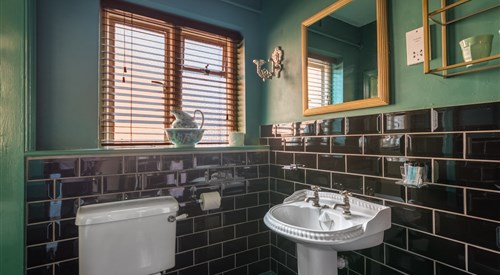 The Golden Eagle, Chester 4