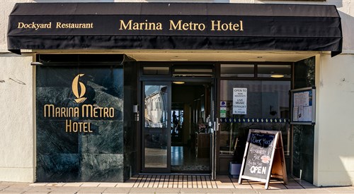 Marina Metro Hotel, Trinity