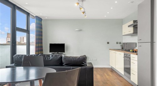 Roomzzz Leeds Headingley 2