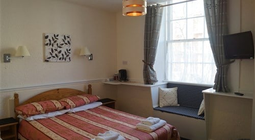 Hampton Court Guest House, Glasgow 1