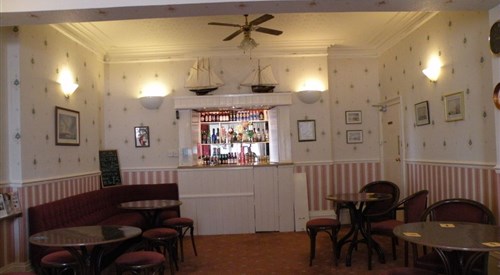 Dorset Hotel, Ryde 4